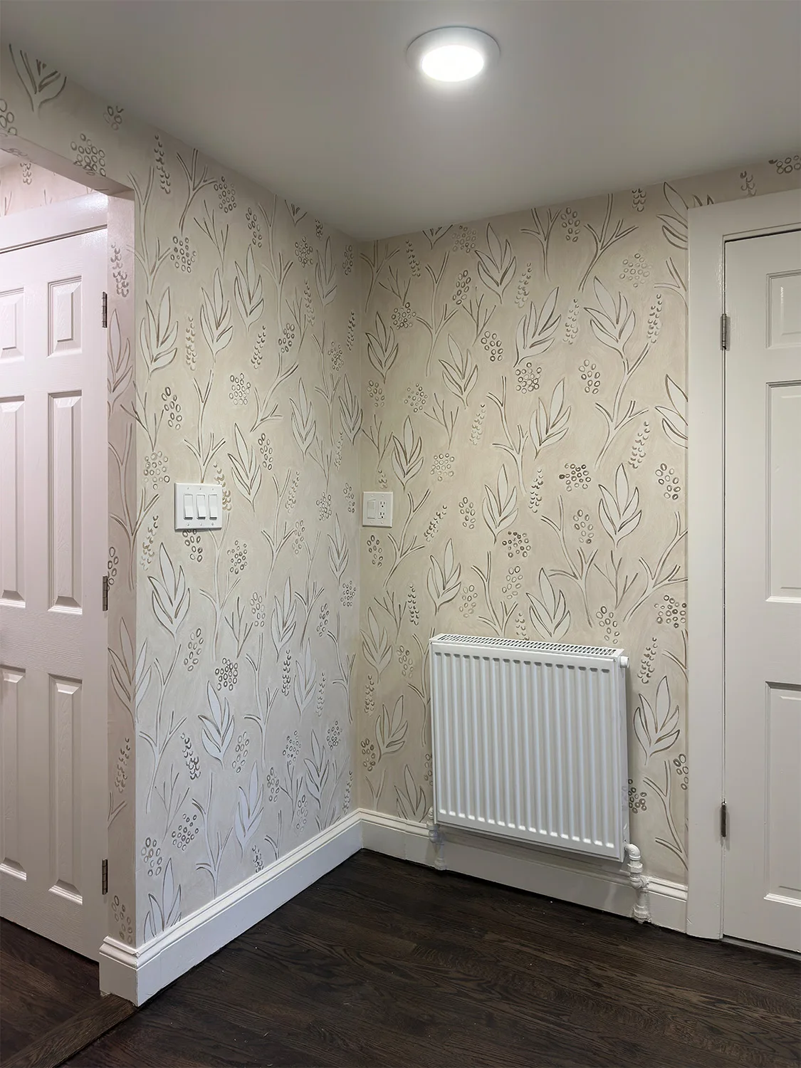 Hand-painted wallpaper detail